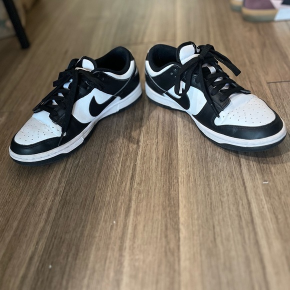 Nike Dunk Low Shoes - Picture 5 of 7